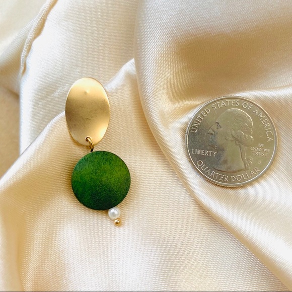 LAST ONE 💖Nature Green Wood Earrings - Picture 4 of 6